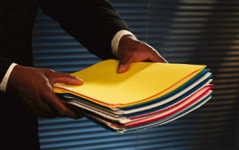 Підготовка документів для подальшої здачі в архів є завершальним етапом діловодства